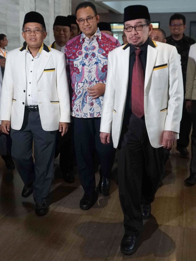 Gubernur DKI Anies baswedan, Sohibul Imam dan Salim Segaf Al Jufri menghadiri rakornas PKS di Hotel Bidakara Grand Pancoran, Tebet, Jakarta Selatan. Foto: Irfan Adi Saputra/kumparan 