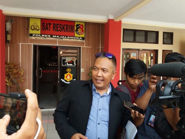 Kuasa hukum Irfan Nuralam, Dadan Taufik saat berada di Mapolres Majalengka, Jumat (15/11/2019). (Rd Algifari)