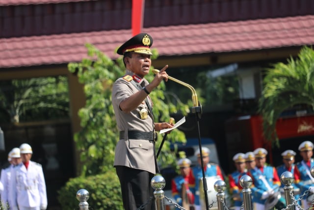 Kapolri Jenderal Idham Aziz saat membacakan amanatnya di Markas Polda Sulteng, Jumat (15/11). Foto: Dok. Humas Polda Sulteng