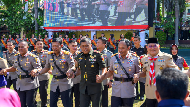 Idham Azis, Pasha Ungu, Mapolda Sulteng