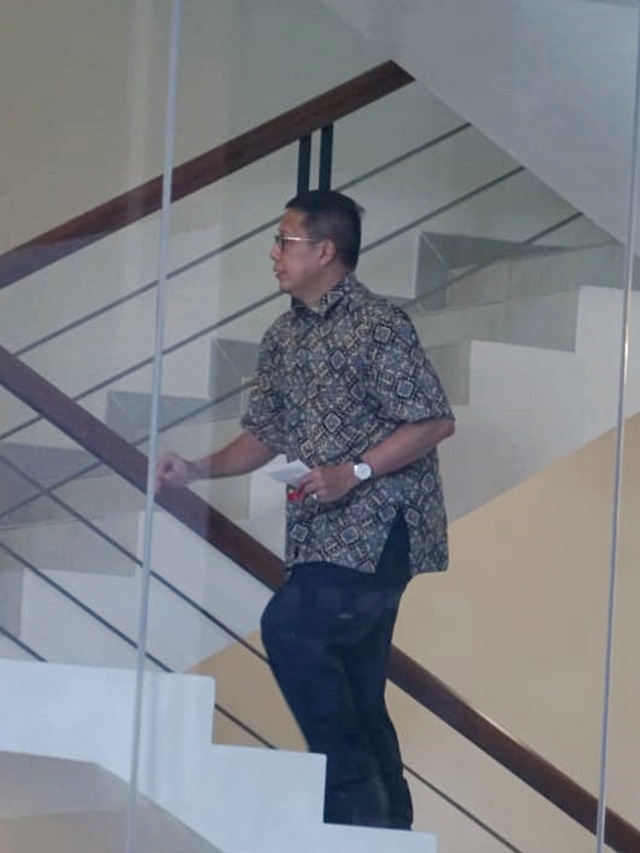 Mantan Menteri Agama era Jokowi 2014-2019 Lukman Hakim Syarifudin menyambangi Gedung KPK, Jakarta, Jumat (15/11). Foto: Helmi Afandi/kumparan