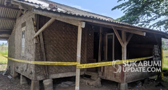 Rumah tempat ditemukannya Nukro dalam keadaan tak bernyawa di Kampung Pasirpogor RT 01/07, Kelurahan Sudajaya Hilir, Kecamatan Baros, Kota Sukabumi, Kamis (14/11/2019). | Sumber Foto:Oksa BC.