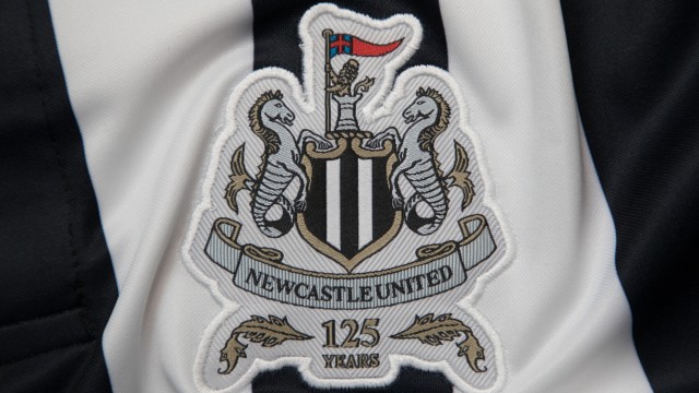 Logo spesial Newcastle United di peringatan 125 tahun pada tahun 2017. Foto: Shutter Stock