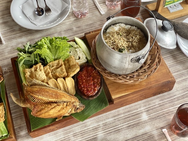 Nasi Liwet. Foto: Toshiko/kumparan