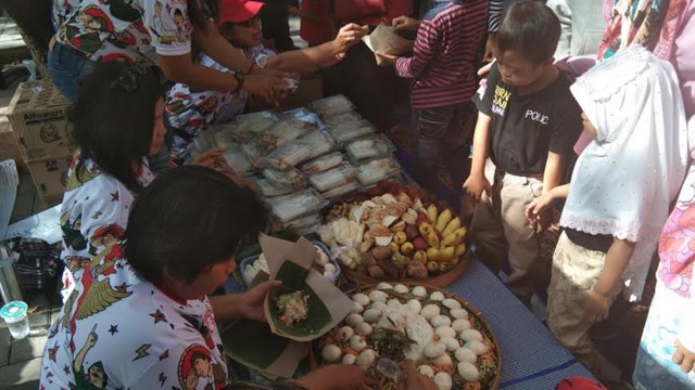 Bancakan yang digelar oleh masayarakat Solo. (Tara Wahyu)