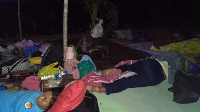 Foto: Pascagempa, Warga Ternate Masih Bertahan di Tenda Pengungsian (498165)