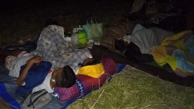 Foto: Pascagempa, Warga Ternate Masih Bertahan di Tenda Pengungsian (498162)