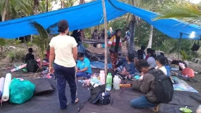 Foto: Pascagempa, Warga Ternate Masih Bertahan di Tenda Pengungsian (498167)