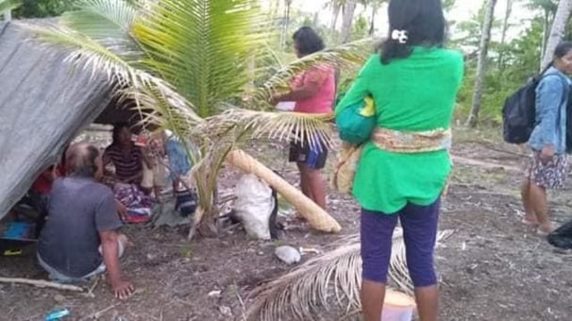 Foto: Pascagempa, Warga Ternate Masih Bertahan di Tenda Pengungsian (498163)
