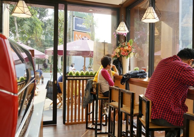 Santai Sejenak di Kopi SSS, Kedai Kopi Dekat MRT Benhil (31542)