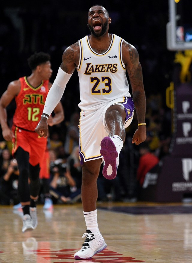 Bintang Los Angeles Lakers, LeBron James, tampil gemilang di laga melawan Atlanta Hawks. Foto: Kelvin Kuo-USA TODAY Sports
