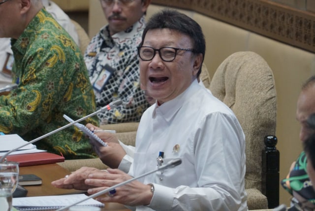 Menteri PAN-RB Tjahjo Kumolo saat melakukan rapat perdana dengan Komisi II DPR RI. Foto:  Helmi Afandi Abdullah/kumparan