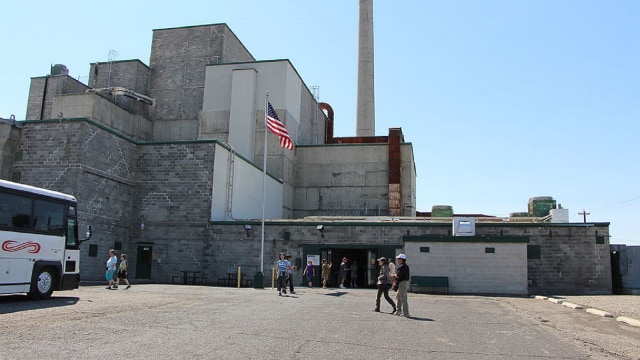 Foto: Bangunan Reaktor Nulkir B Hanford sekarang beralihfungsi menjadi museum 