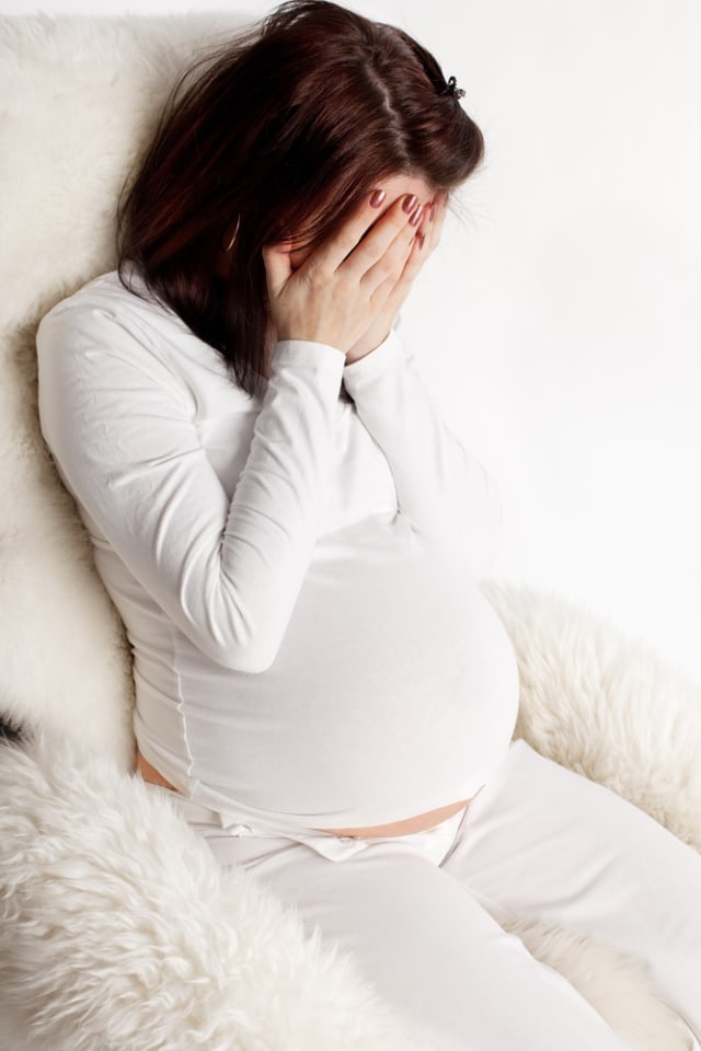 Ibu hamil merasa cemas. Foto: Shutterstock
