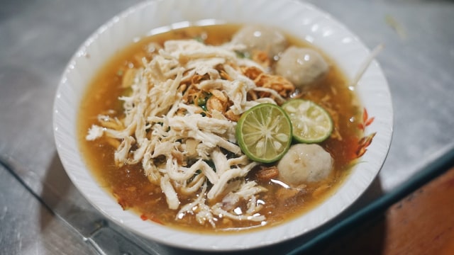 Nikmatnya Menyatap 8 Kuliner Lezat di Jalan Cibadak, Bandung (793)