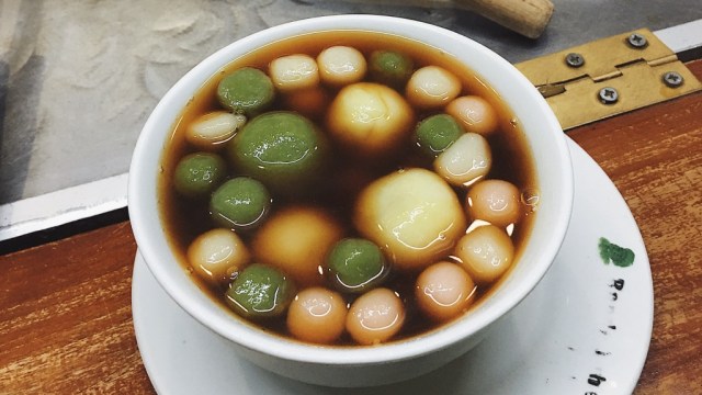 Nikmatnya Menyatap 8 Kuliner Lezat di Jalan Cibadak, Bandung (796)
