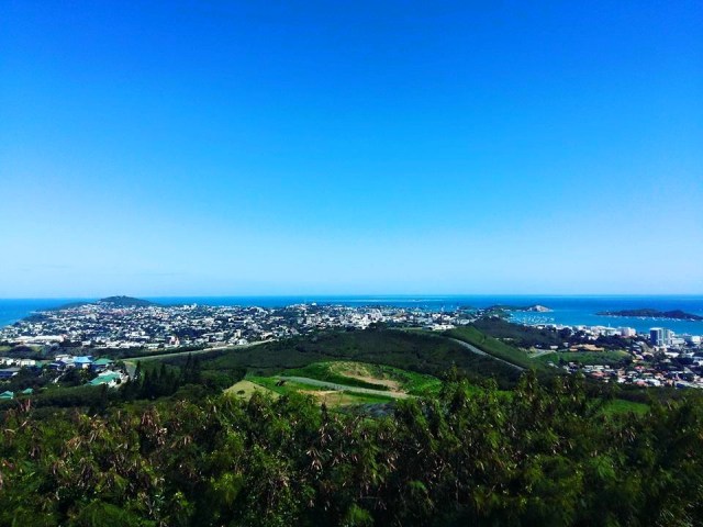 Kota Noumea dilihat dari bukit Tour du transmision mobilis|Foto: Koleksi pribadi