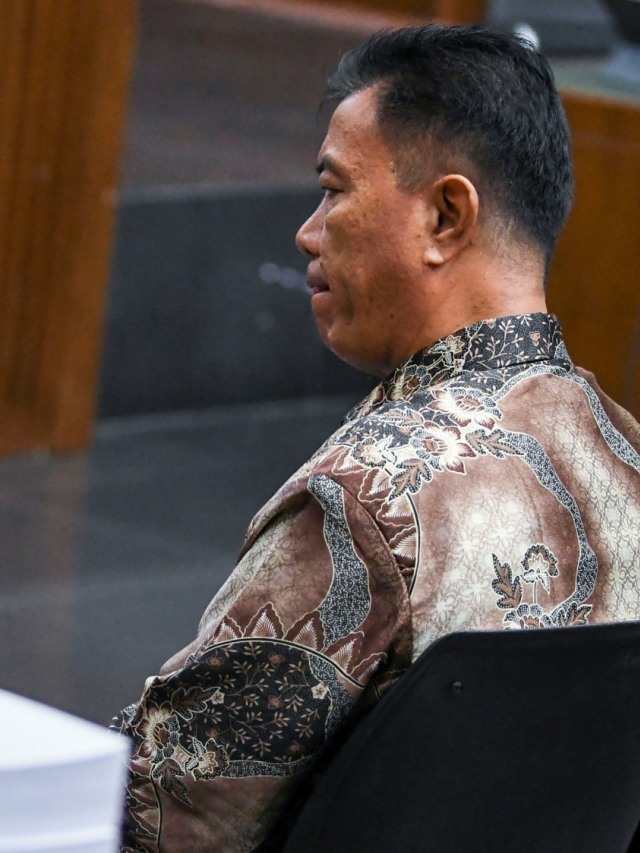 Benhur Lalenoh menjalani sidang di Pengadilan Tipikor, Jakarta. Foto: ANTARA FOTO/Galih Pradipta