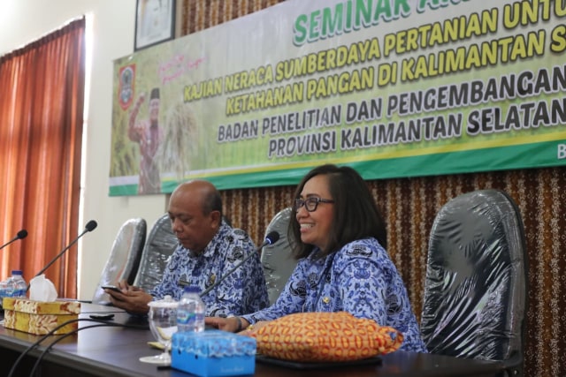 Kepala Dinas Ketahanan Pangan Kalsel, Suparno saat seminar ketahanan pangan, Senin (18/11/2019). Humpro Kalsel