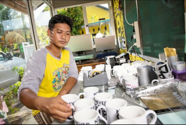 Anggi Goenadi, Tinggalkan Puncak Karier Demi Berdayakan Anak Difabel (86064)