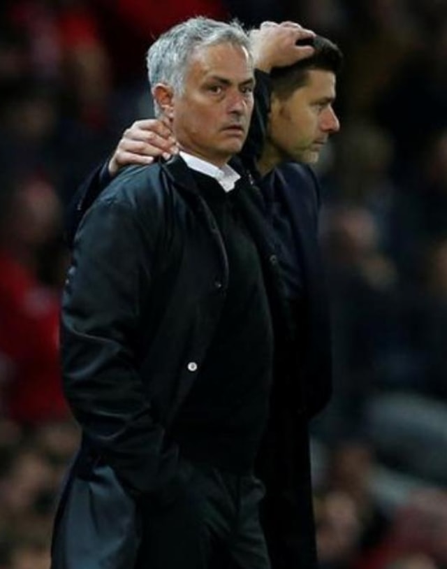 Jose Mourinho dan Mauricio Pochettino. Foto: Reuters/Andrew Yates