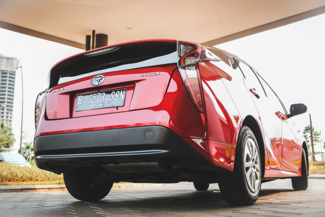 Mencoba Prius Hybrid di Jalan Jakarta, Bebas Ganjil Genap? (145623)
