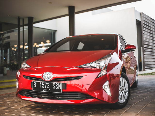 Mencoba Prius Hybrid di Jalan Jakarta, Bebas Ganjil Genap? (145618)