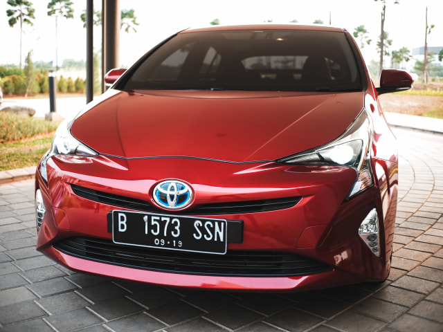 Mencoba Prius Hybrid di Jalan Jakarta, Bebas Ganjil Genap? (145620)