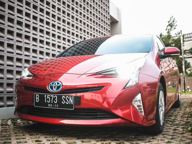 Mencoba Prius Hybrid di Jalan Jakarta, Bebas Ganjil Genap? (145609)