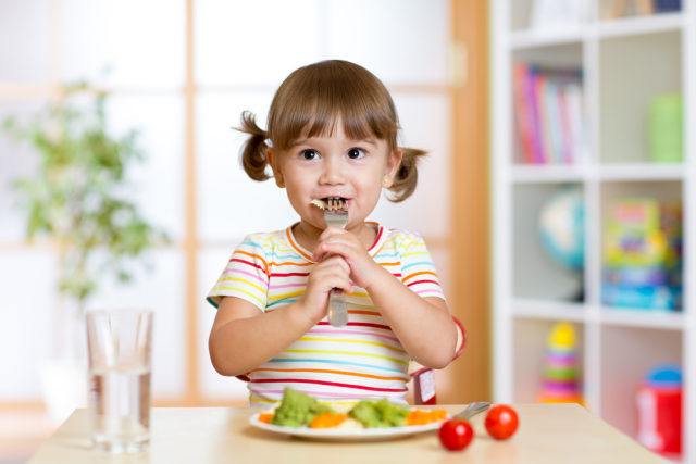 Bolehkah Menerapkan Pola Makan Vegan untuk Anak? (25171)