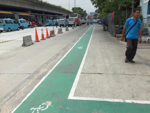 Ruas jalur sepeda di kawasan Jakarta