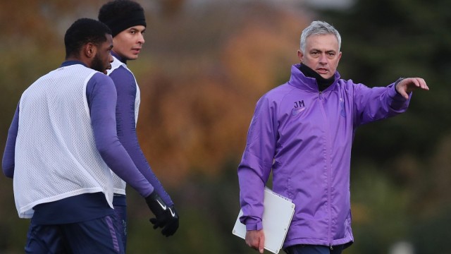Tottenham Diimbangi Burnley, Jose Mourinho Kritik Tanguy Ndombele (826164)