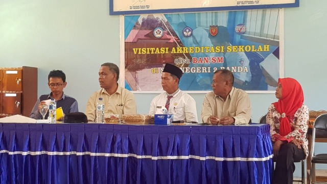 Tim Asesor, Kepala Sekolah, dan Staf, (Dok. Lentera Maluku)