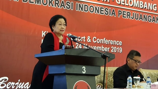 Ketum PDIP Megawati Soekarnoputri memberikan sambutan di Sekolah Pimpinan Dewan, Jumat (22/11/2019). Foto: Dok. PDIP