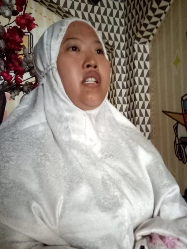 Diah, istri Iyan Ptada Wibowo, suporter Indonesia yg ditangkap di Malaysia. Foto: Denita br Matondang/kumparan