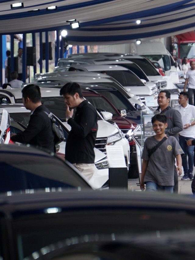 Sejumlah kendaraan di Astra Auto Fest 2019 di Astra Biz Center, BSD, Tangerang.
 Foto: Aditia Noviansyah/kumparan