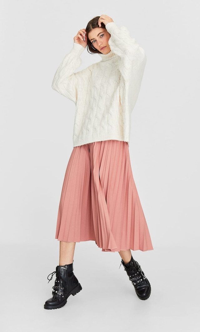 Pleated Skirt - Stradivarius