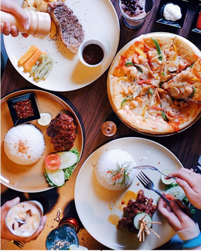 Samarinda Foodies adalah akun culinary guide di Samarinda yang konsisten dalam membagikan informasi seputar kuliner | Photo by @smrfoodies on Instagram