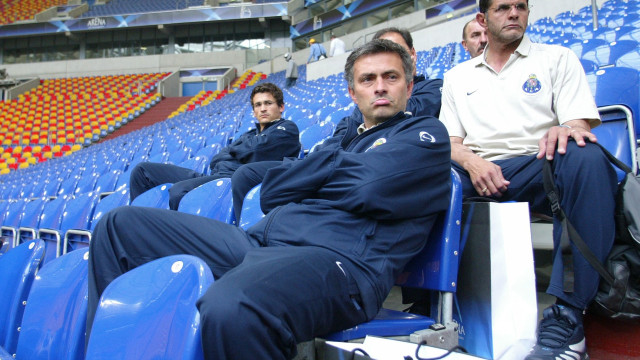 Jose Mourinho saat melatih FC Porto. Foto: MIGUEL RIOPA / AFP