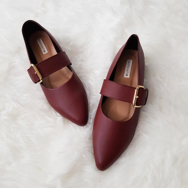 8 Rekomendasi Sepatu Kerja Wanita, Nyaman dan Tetap Gaya (376778)