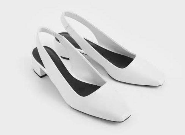 8 Rekomendasi Sepatu Kerja Wanita, Nyaman dan Tetap Gaya (376777)