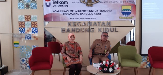 Pelatihan Komunikasi Melalui Foto Bagi Karyawan Kecamatan (259)