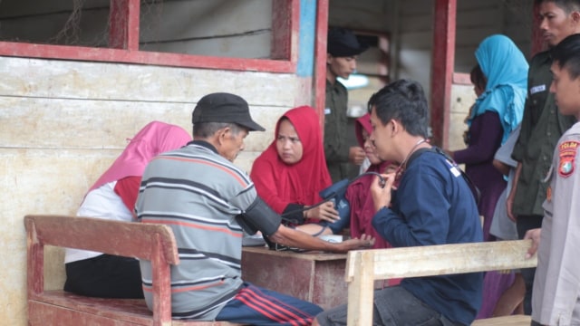 Melihat Perjalanan Gerakan Mamuju Mengajar Hingga ke Desa Terpencil (515329)