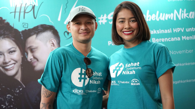 Bunga Jelitha dan Syamsir Alam Sediakan Hand Sanitizer di Acara Akad Nikah (26076)