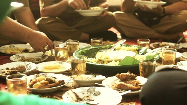Tradisi Ngidang atau Ngobeng di Palembang dianggal sebagai Warisan Budaya Tak Benda (WBTB). Foto. Thama/Urban ID