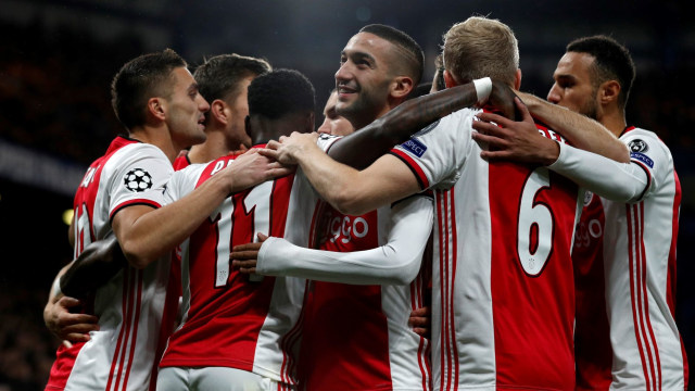 Ryan Gravenberch, Darah Muda nan Merekah Milik Ajax Amsterdam (728083)