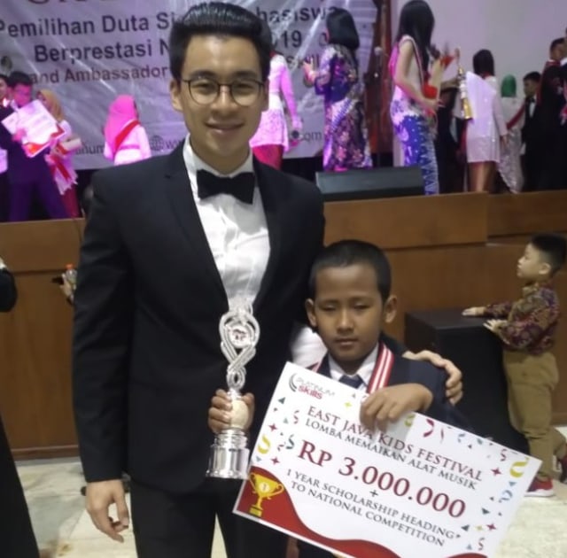 Kisah Tegar: Bocah yang Dulu Dicemooh Buta, Kini Diselimuti Prestasi (59706)