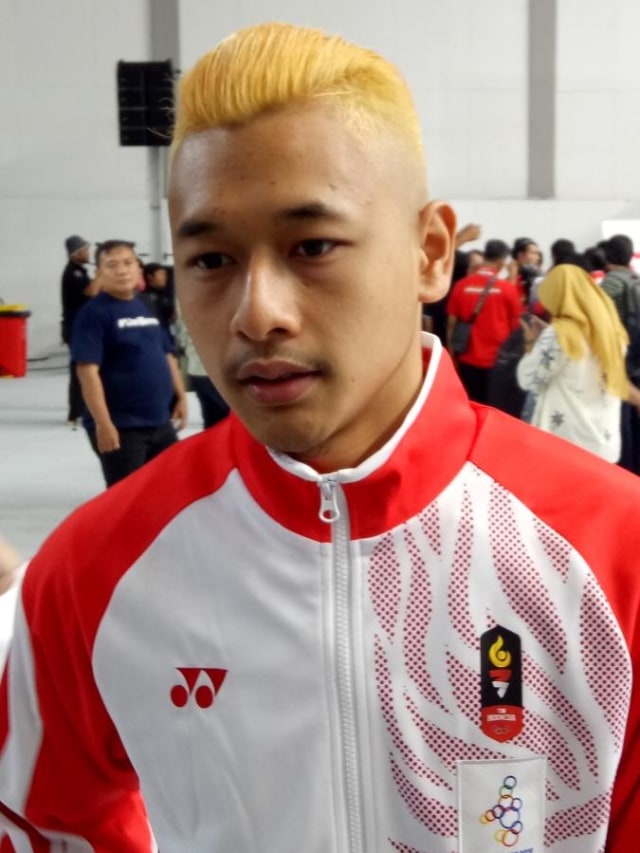 Atlet pencak silat Indonesia, Hanifan Yudani Kusumah, yang akan turun di SEA Games 2019 Filipina.
 Foto:  Aditia Rizki Nugraha/kumparan