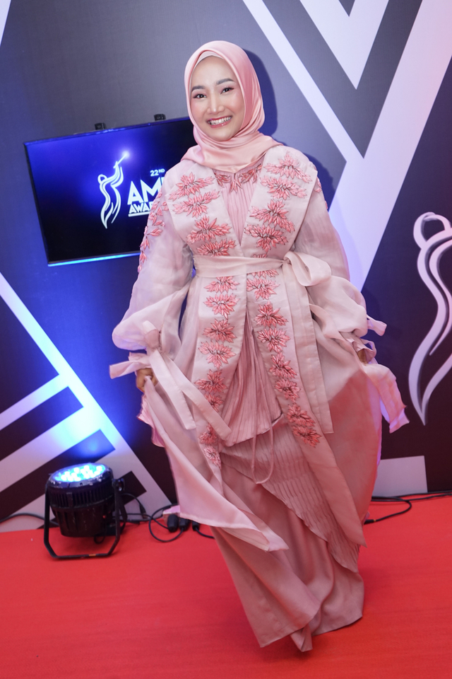 Penyanyi Fatin Shidqia saat hadir di acara AMI Award 2019 di kawasan Kebon Jeruk, Jakarta, Rabu, (27/11/2019). Foto: Ronny/kumparan