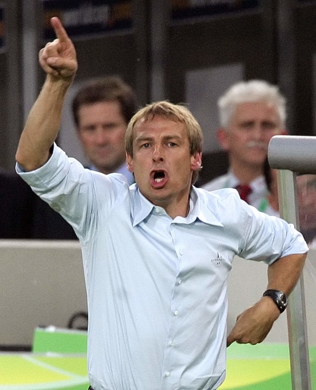 Juergen Klinsmann saat menjadi pelatih Tim Nasional Jerman. Foto: MICHAEL URBAN / AFP